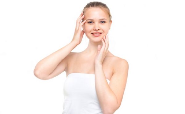 顔やせにエステの小顔マッサージ！セルフケア方法も解説