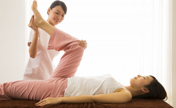 骨格矯正は効果的！その理由、骨盤矯正＆小顔矯正の施術を徹底解説